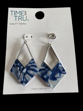 Time and Tru Navy and White Marbled Diamond Drop Earrings